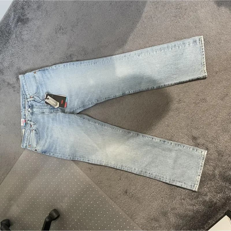 Full Fit Jeans - IRREGULAR — image 1 of 1