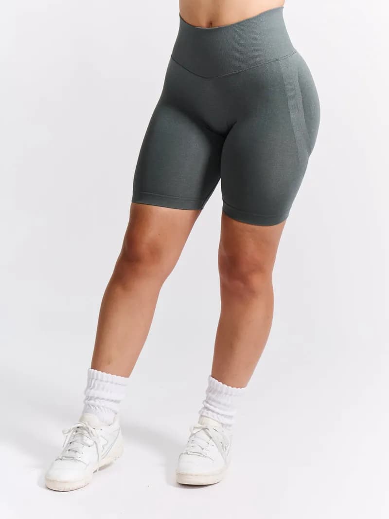 Miracle Seamless Short 6" - Frosted Sage — image 1 of 1