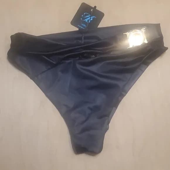 Austin Bottom - Black